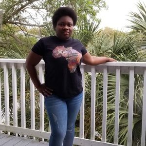 Meet your Posher, Esther